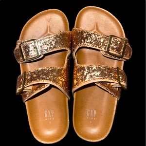 💛** 𝗚𝗔𝗣 𝗞𝗜𝗗𝗦** 𝗚𝗼𝗹𝗱-𝗚𝗹𝗶𝘁𝘁𝗲𝗿-𝗦𝗮𝗻𝗱𝗮𝗹𝘀... 𝗦𝗶𝘇𝗲 1